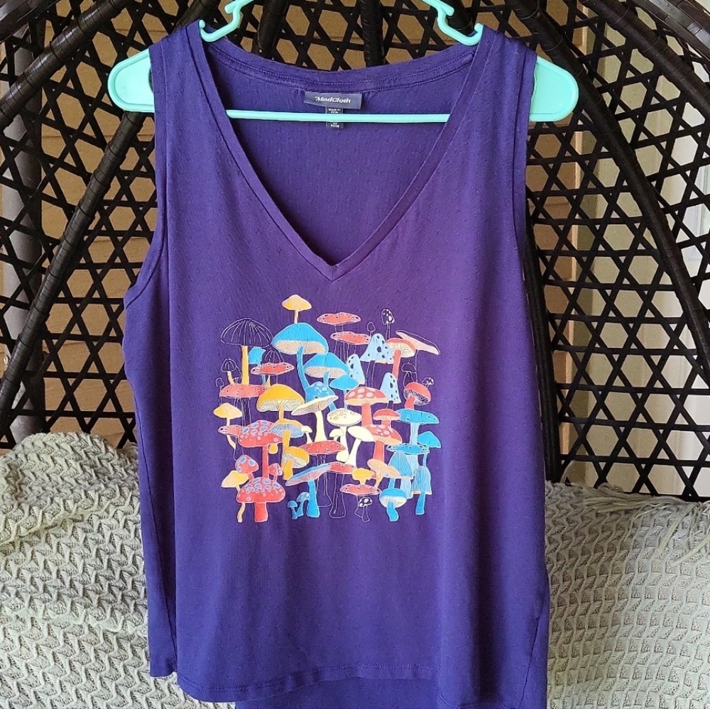 ๐ Organic Cotton Mushroom V-neck Tank - Picture 7 of 9